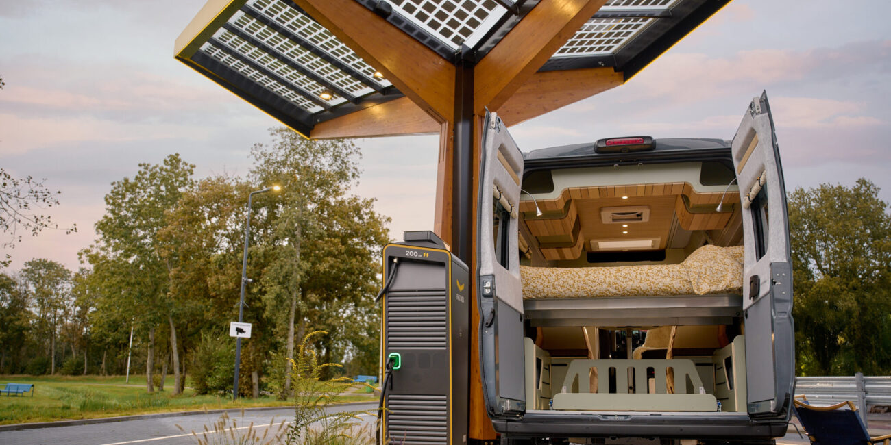 VAN Jorn CHARGE elektrische buscamper